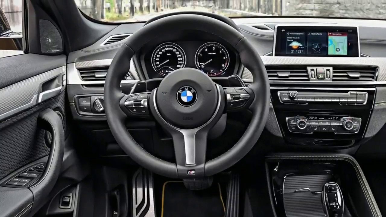 BMW X7 4.0i xDrive (3rd Row SUV)