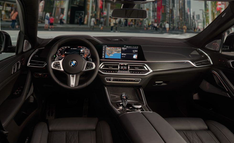 BMW X6 xDrive M50i (V8)