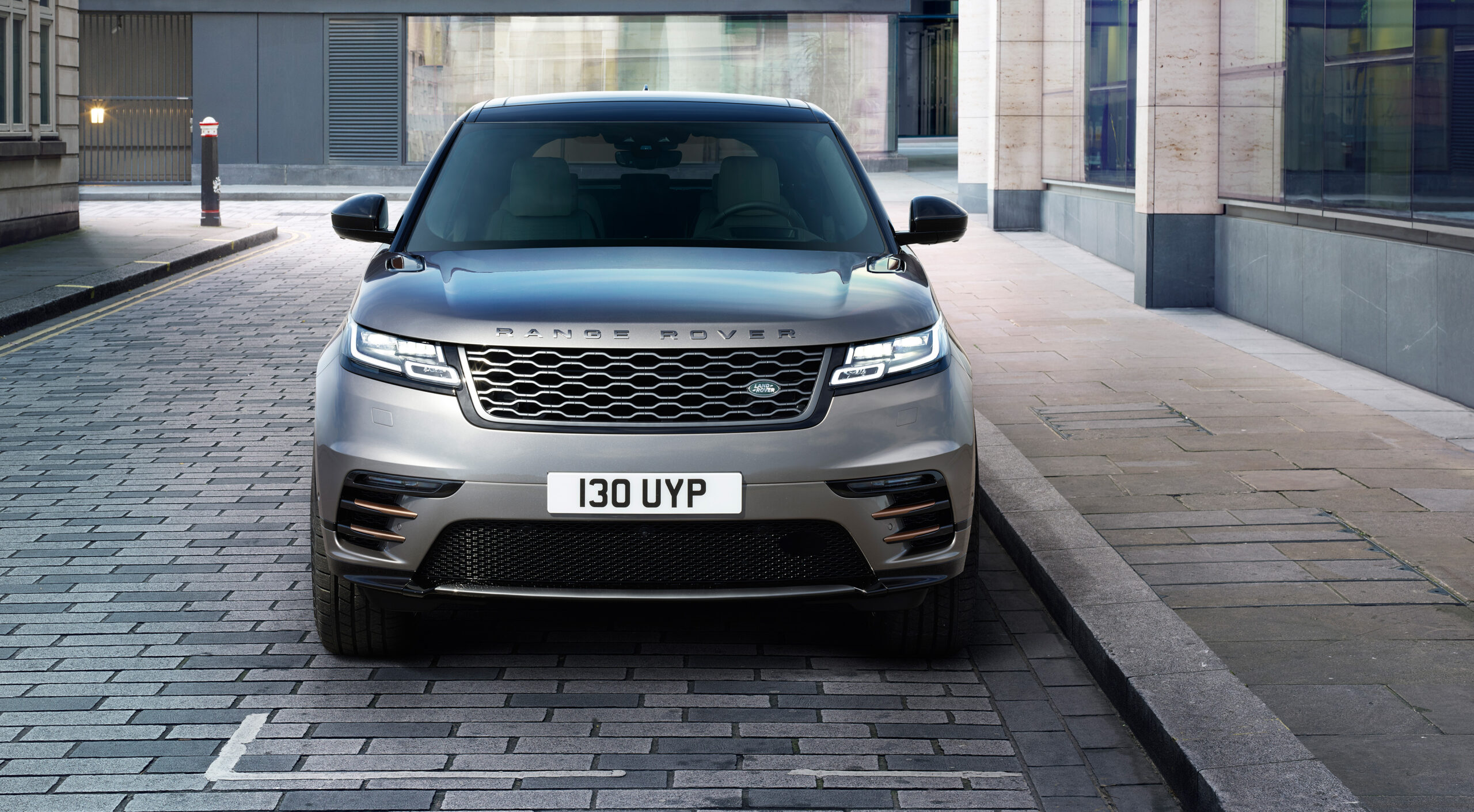 Range Rover VELAR 250 R-DYNAMIC
